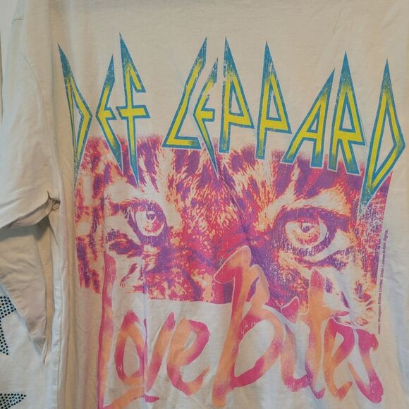 Def Leppard by Goodie Two Sleeves Graphic Band T-Shirt Size Small Embellished - Picture 5 of 7